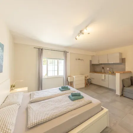 Living Portugal Guest house