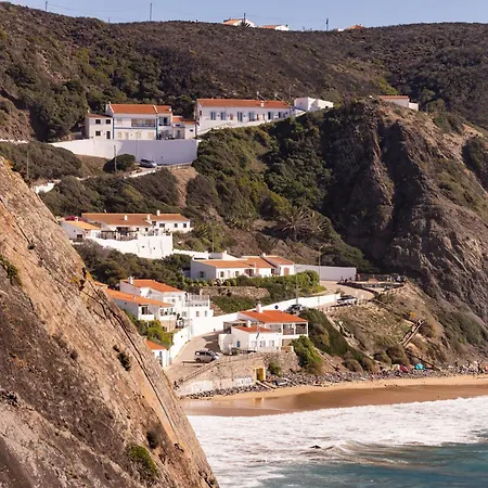 Living Portugal בית הארחה